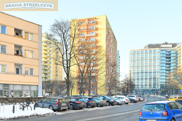 Mieszkanie Sprzedaż  Ochota Aleje Jerozolimskie 8